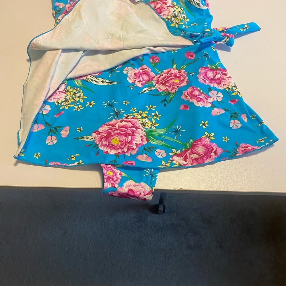 Vibrant Floral Swim Dress - Picture 2 of 6